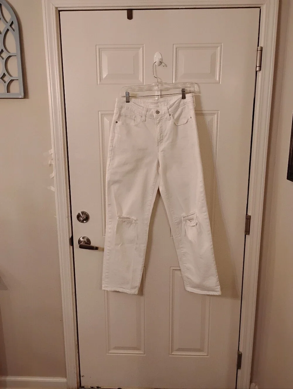 Old Navy White Distressed Women's Jeans